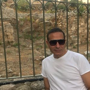 Meet your Posher, Walid